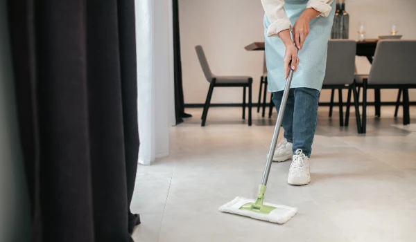 3.Using The Right Mopping Technique